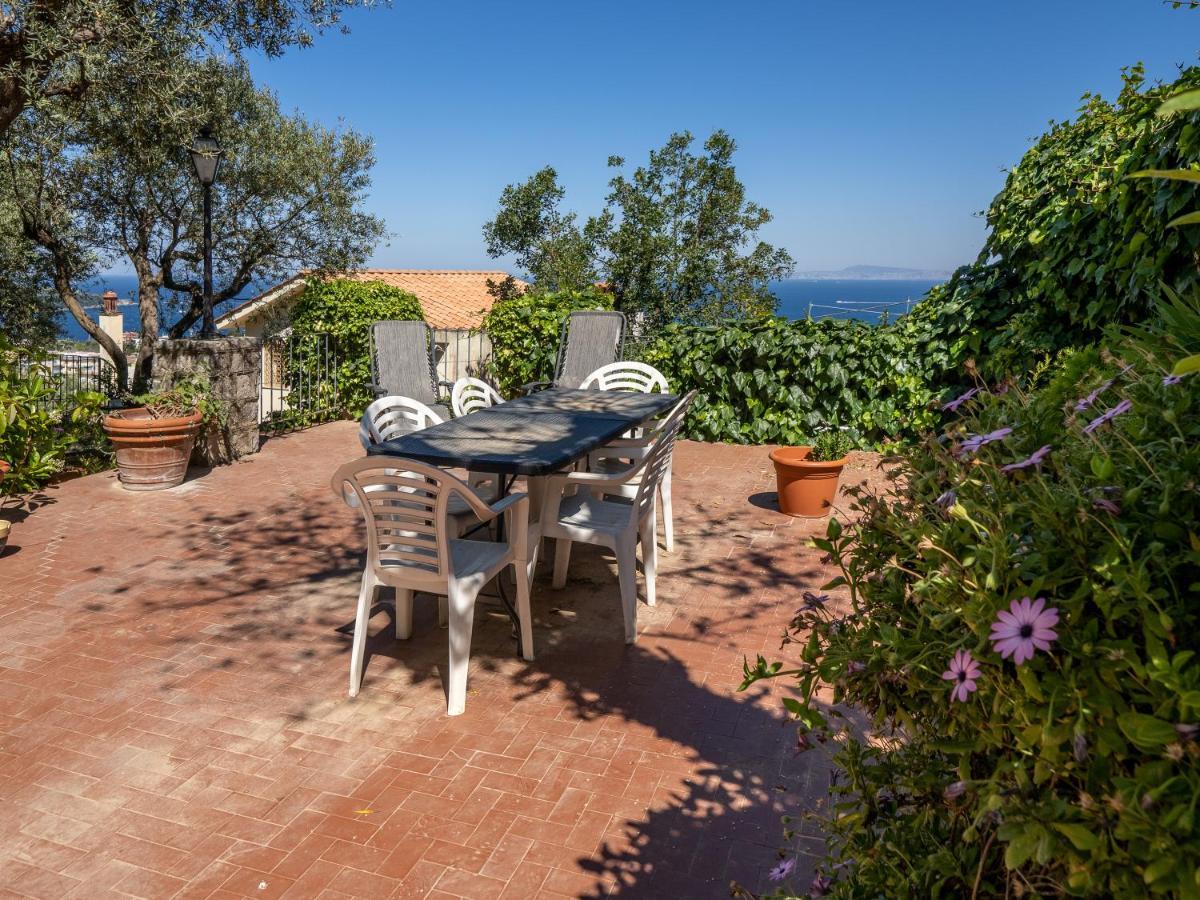 Ulivi Apt Villa Sorrento Bagian luar foto